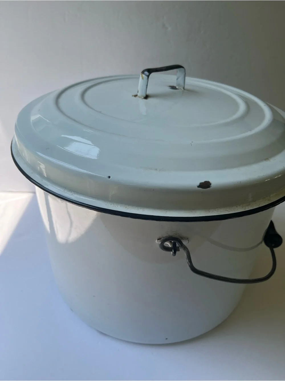 Vintage White Enamelware Bucket with Lid - Farmhouse Decor - Industrial Style